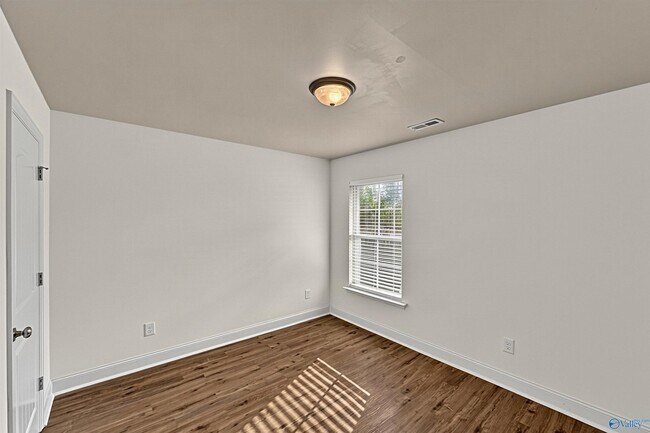 Building Photo - 130 Tybee Dr