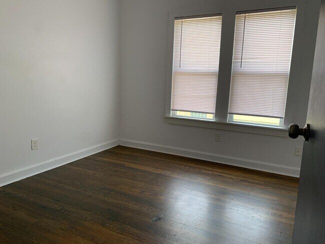 Building Photo - 207 N Prospect Rd