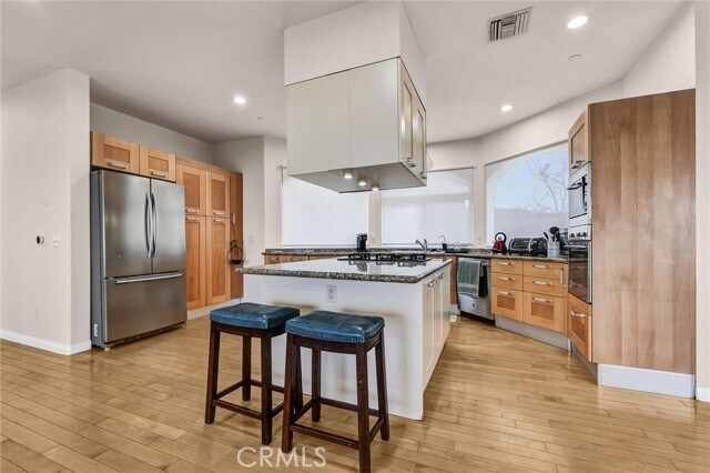 Building Photo - 876 Harrington Rd