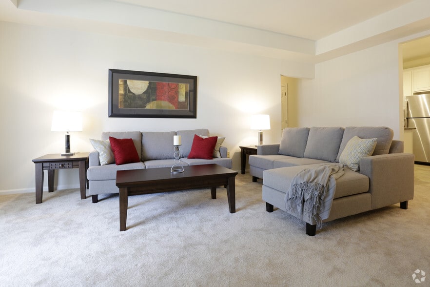 Henderson Square Luxury Apartments 90 Monroe Blvd King Of Prussia PA