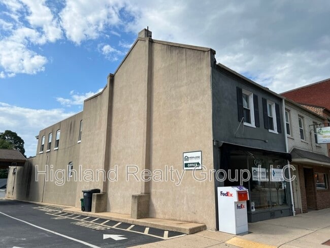 Building Photo - 357 Locust St