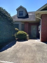 Building Photo - 101 Pinewood Dr