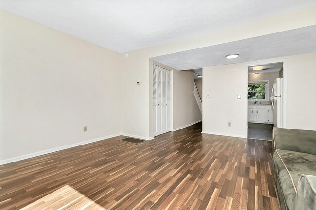 Building Photo - 403 Southway Garden Rd