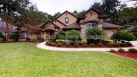 Building Photo - 7911 Vineyard Lake Rd N