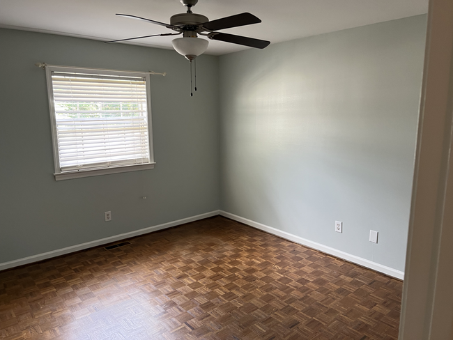Building Photo - 3751 Jamestown Cir