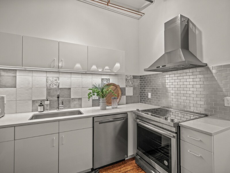 Building Photo - 1410 Gratiot Ave