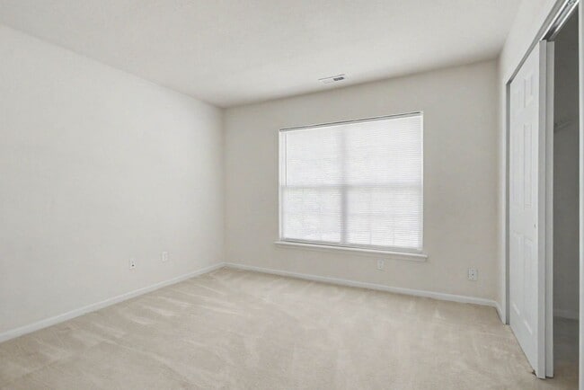 Building Photo - 354 Canaan Cir