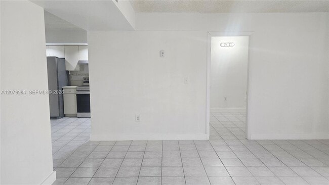 Building Photo - 8650 SW 133rd Avenue Rd