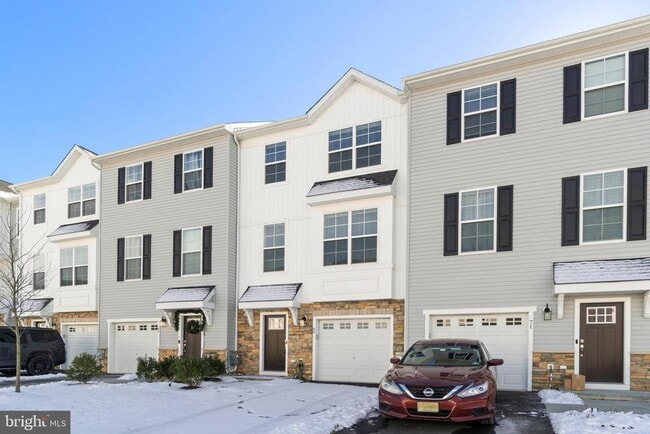 Building Photo - 69 Aviary Rd