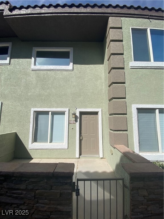 Building Photo - 10519 Gold Shadow Ave