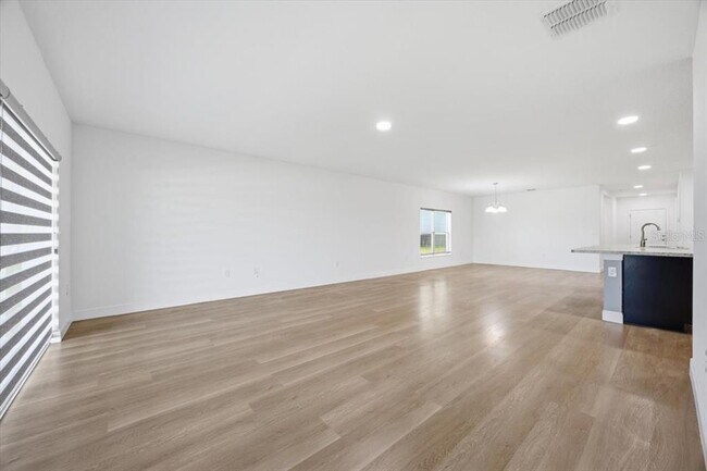 Building Photo - 446 Hamlet Lp
