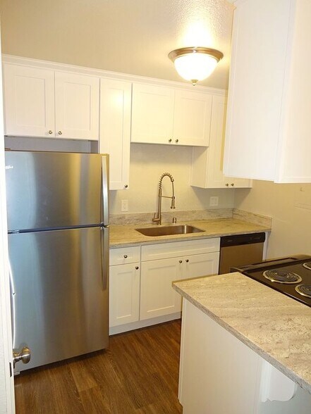 Building Photo - 2300 G St