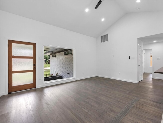 Building Photo - 1107 Stonecrest Dr