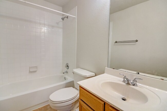 Building Photo - 6410 Birkdale Ln