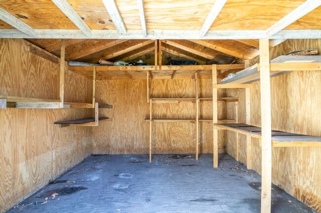 Building Photo - Single Family Home - Located Near Campus
