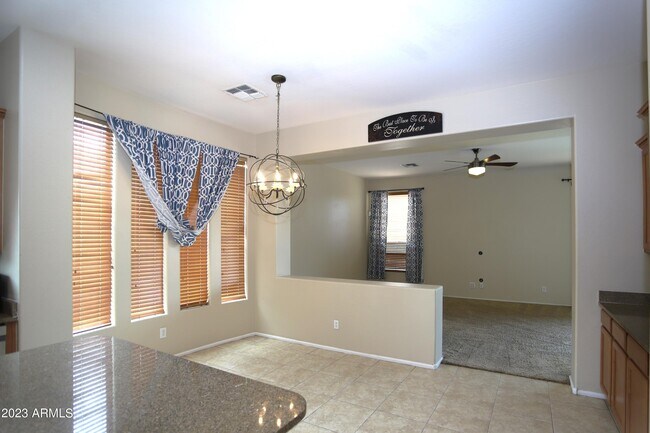 Building Photo - 779 E Mead Dr
