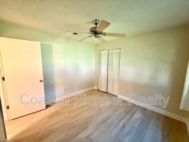 Building Photo - 8723 Imperial Ct