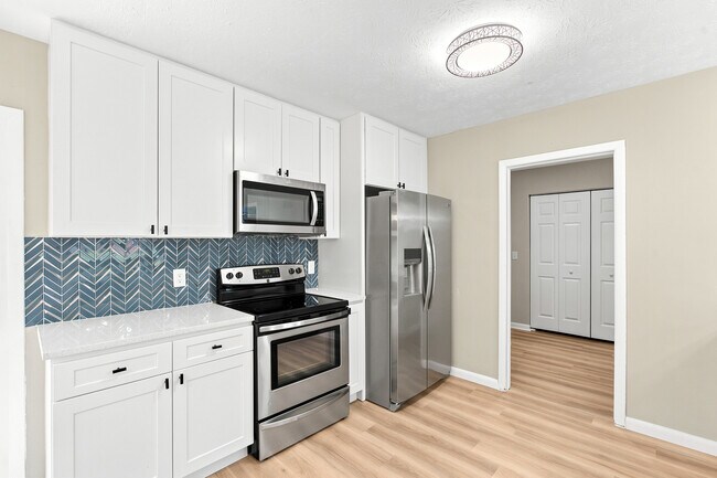 Building Photo - 7218 Zapata Dr