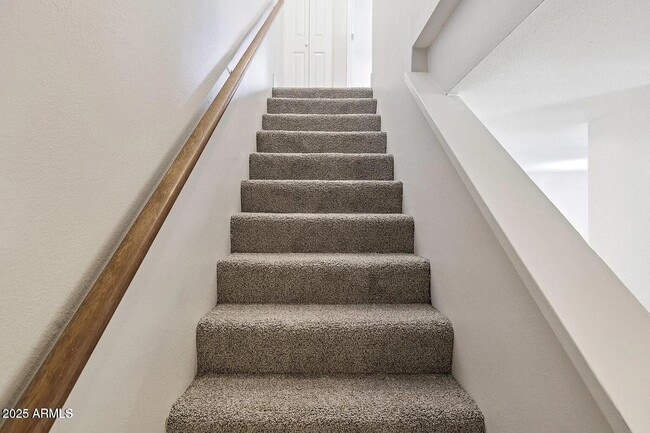 Building Photo - 935 N Granite Reef Rd