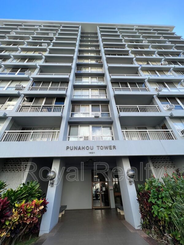 Building Photo - 1621 Dole St