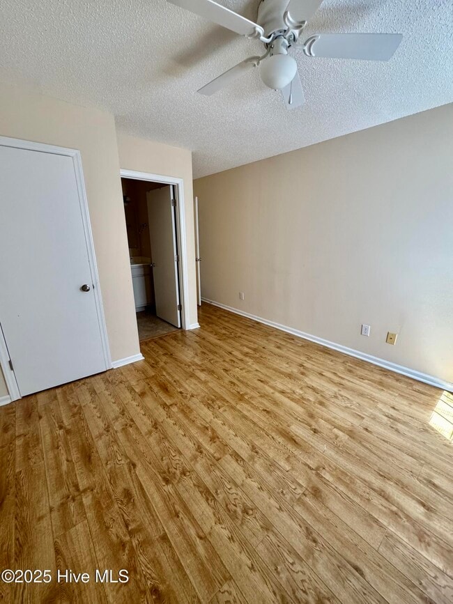 Building Photo - 1127 Brownlea Dr