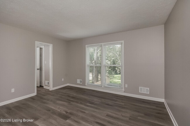 Building Photo - 9000 Willowwood Way