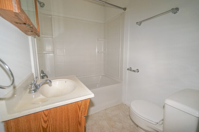 Bathroom - Elm Grove