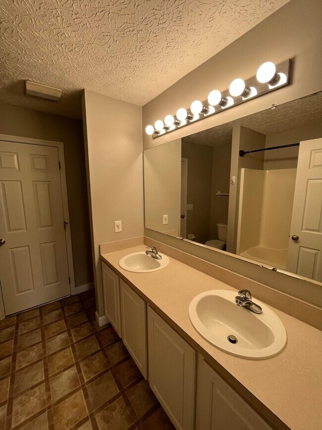 Building Photo - 5171 Mantua Dr