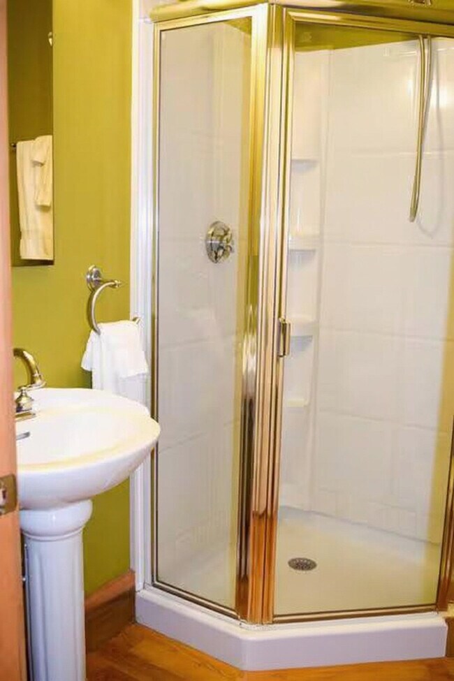 Building Photo - 230 Boston St