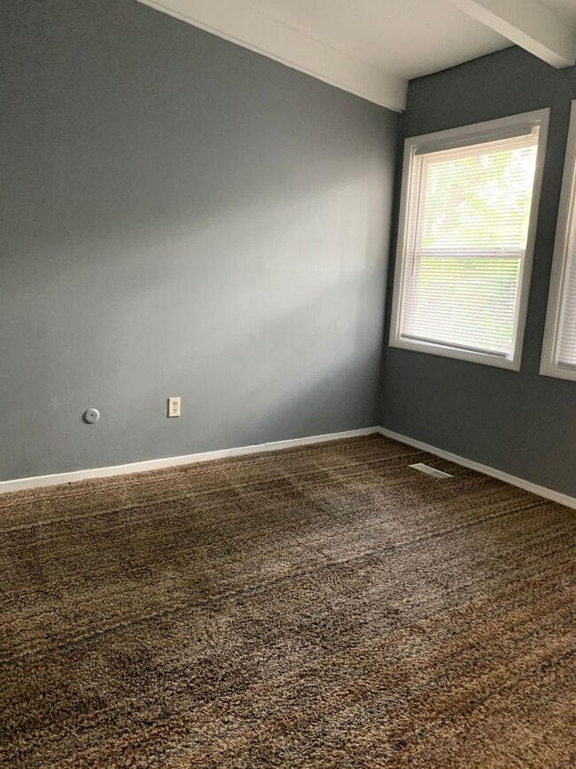 Building Photo - 3 Bedroom Ranch Style Home with Carport & Shed