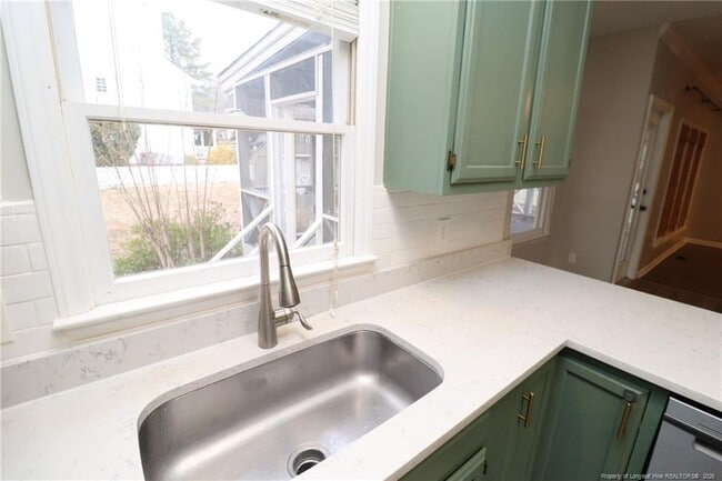 Building Photo - 2704 Thurrock Dr