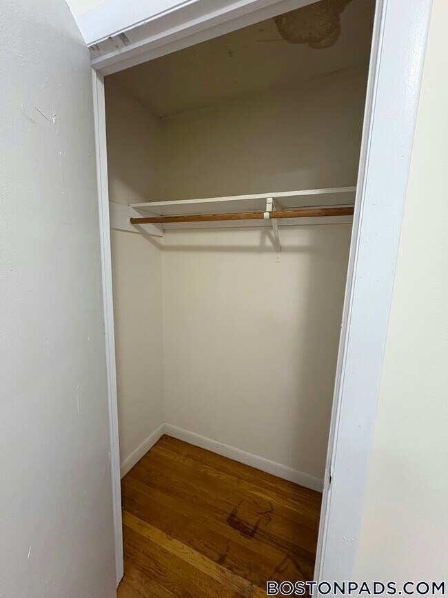 Building Photo - 66 Homer Ave