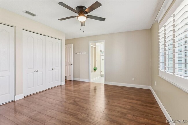 Building Photo - 1717 Danbury Dr