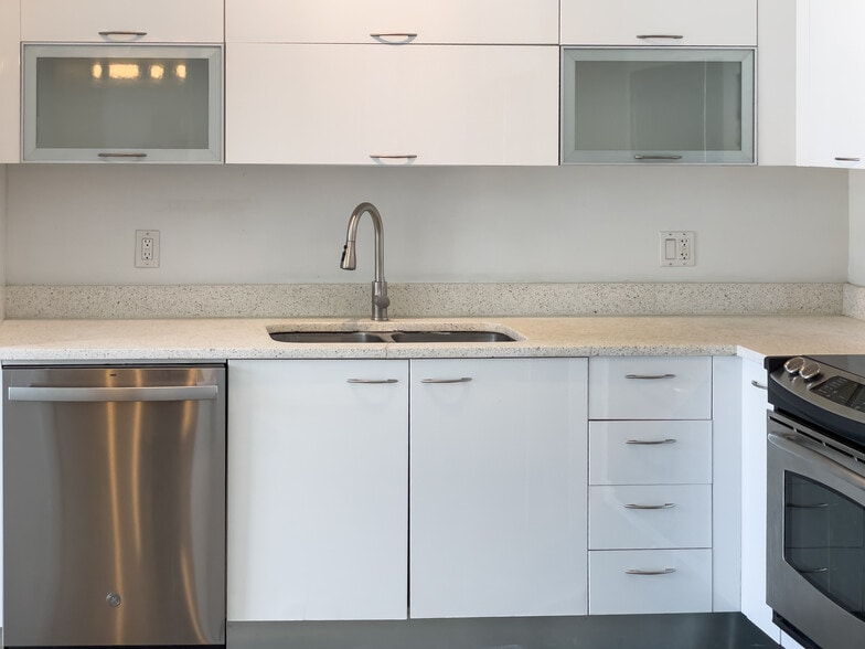 Building Photo - 133 NE 2nd Ave