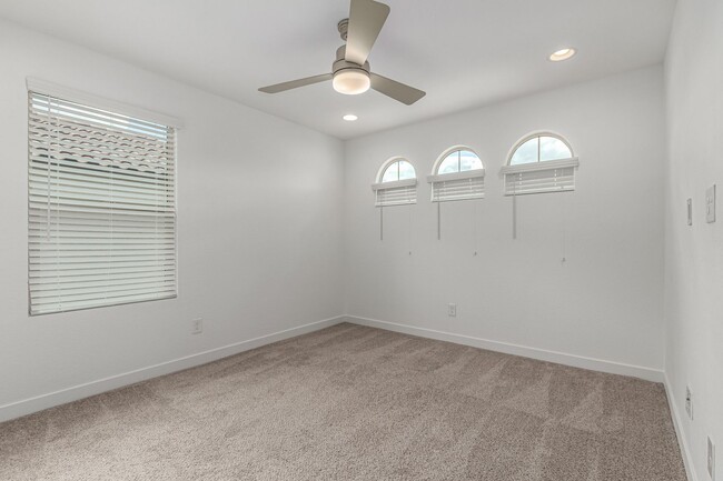 Building Photo - Beautiful home in Eastmark with 3 bedrooms...