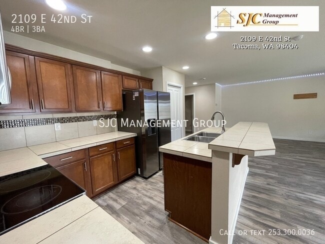 Building Photo - 2109 E 42nd St