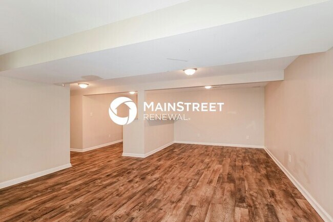 Building Photo - 3 Bedroom Pet-Friendly Home in Florissant,...