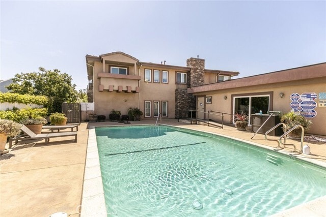 Building Photo - 5241 Colodny Dr