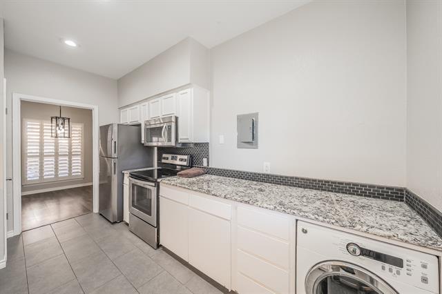 Building Photo - 4343 Bellaire Dr S