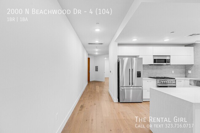 Building Photo - 2000 Beachwood Dr