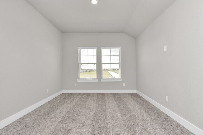 Building Photo - 21019 Bay Vlg Dr