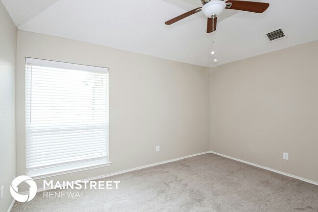 Building Photo - 1144 Paintbrush St