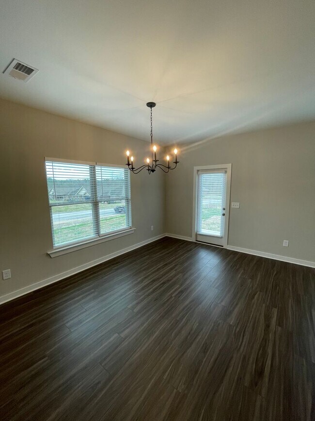 Building Photo - Home for Rent in Calera, AL!!! Available to View Now!!!