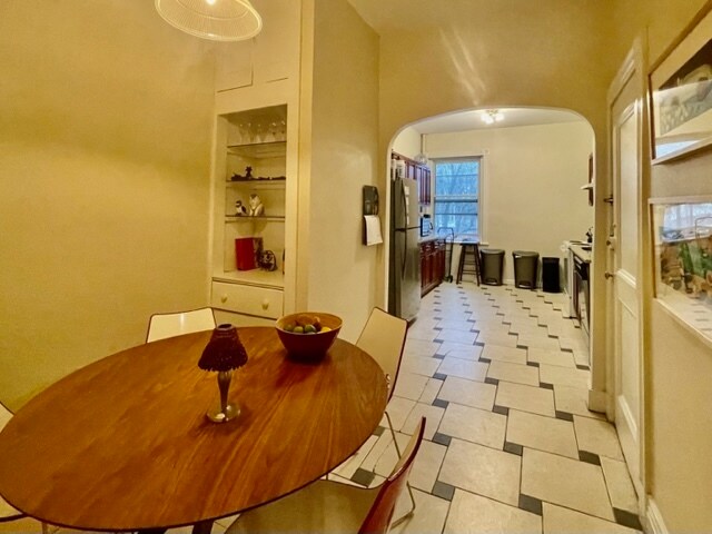 Building Photo - 21 Euston St