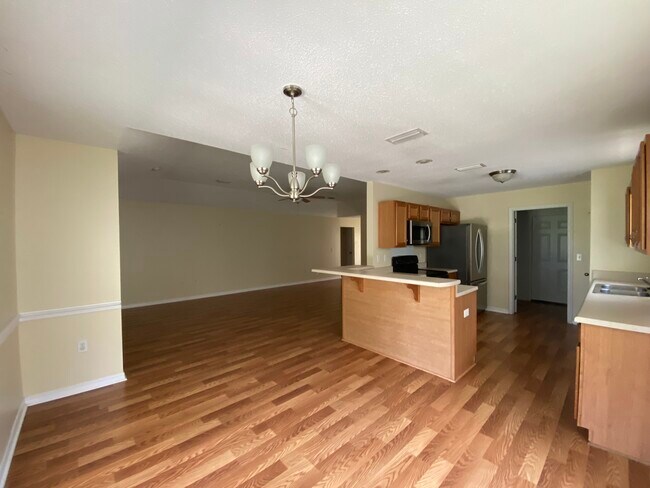 Building Photo - 7532 Avery Ln