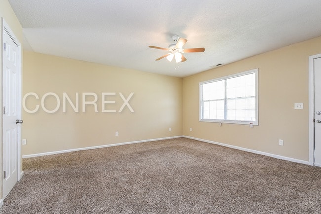 Building Photo - 2841 42nd Ave N