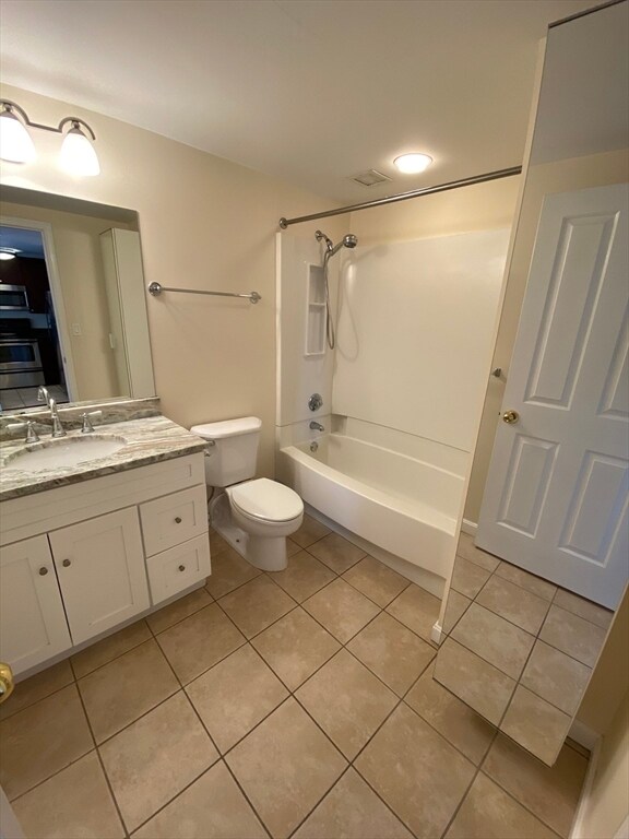 Building Photo - 8 Museum Way