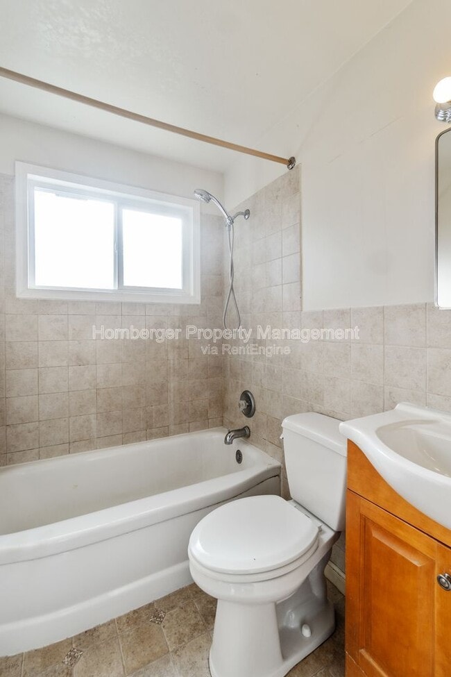 Building Photo - 620 E Euclid Ave