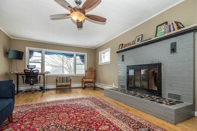 Building Photo - 290 Killington Ave