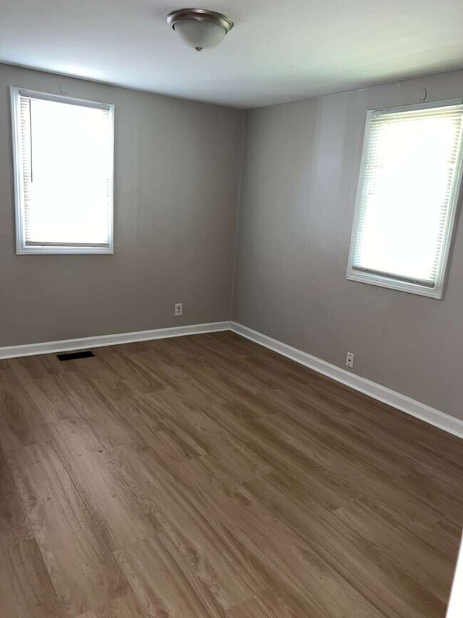 Building Photo - 311 Burke Ave